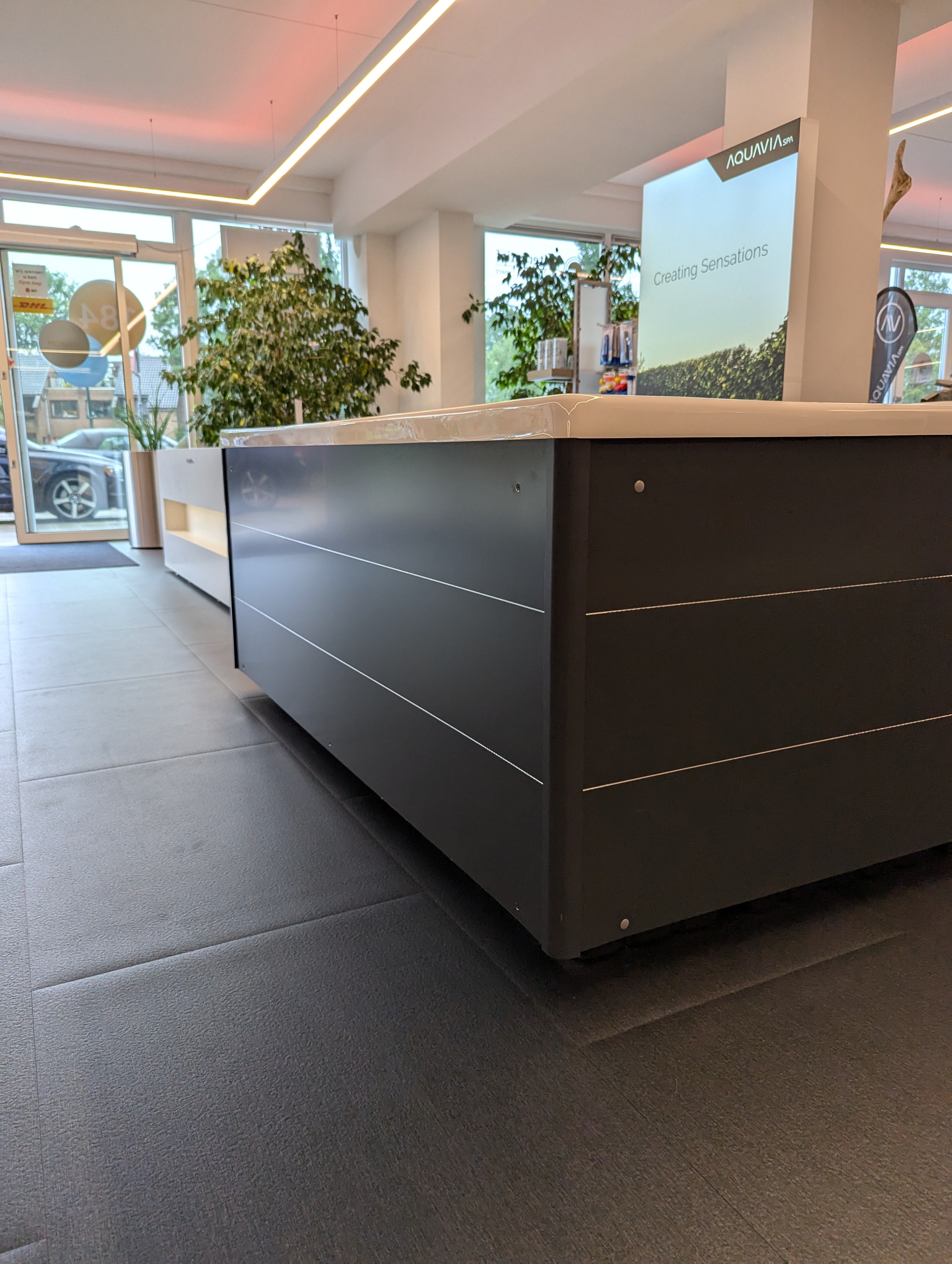 500 m² showroom
